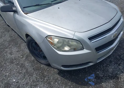 2010 Chevrolet Malibu Ls z USA, uszkodzony, nr VIN 1G1ZA5E05AF105361